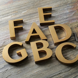 Letras e números de latão vintage 3D, sinalização de metal, logotipo personalizado, placa de metal 3D retroiluminada, números retrô, letras - comercial ou residencial
