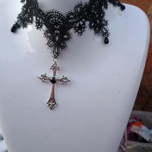 gothic victorian style lace choker. red or black beads.