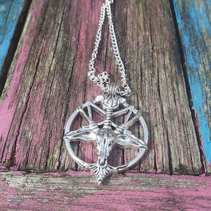Inverted pentagram baphomet horror goth pendant