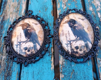 gothic crow/raven and skull pendant or brooch