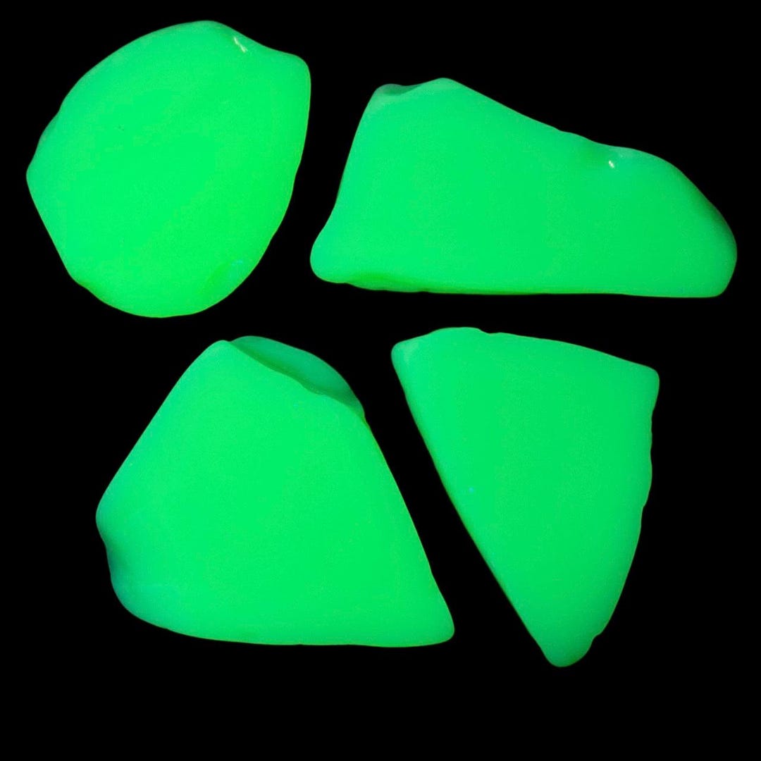 UV Reactive Uranium Tumbled Green Custard Glass Pieces - Etsy