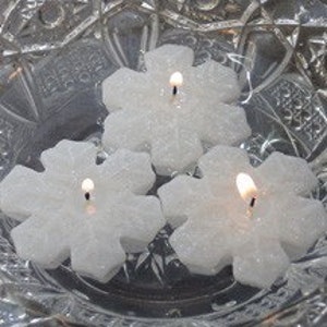 Set of 10 White Snowflake floating candles dinner party wedding reception table centerpiece décor winter wonderland decoration