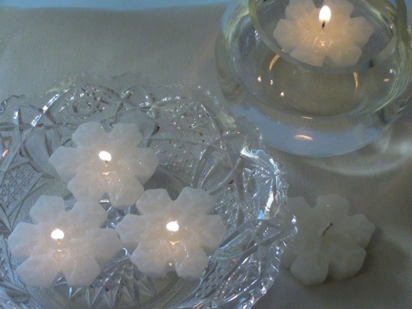 Set of 12 White Winter Snowflake floating candles dinner party Etsy