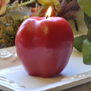 Red Apple Scented Candle, Teacher Gift, Fall Wedding Centerpiece