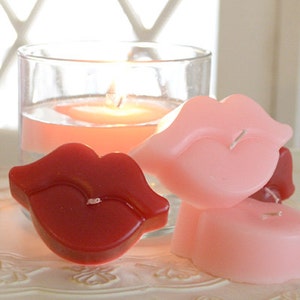 KISS CANDLES set of 4 Valentine's Day Candle LIP shaped in Red and Pink