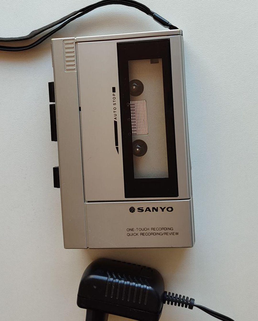 Sanyo M1010 Recording Walkman FM AM Radio Sanyo Cassette Player Walkman sanyo-m1010-recording-walkman-fm-am-radio-sanyo-cassette-player-walkman
