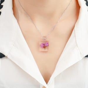 Natural purple dried flower necklace, original handmade resin jewelry, Minimalist style,Adjustable necklace gift for college/Birthday/Mother