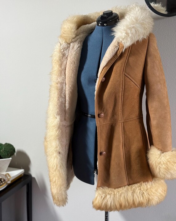 chinese dress ladies JEsilunmaMY Mens Fur Suit Collar Trench Coat Fashion Business 3 Button  Leather Jacket Fall Winter Fleece Sherpa Windbreaker (Black,Medium) at  Amazon Men's Clothing store main image 1