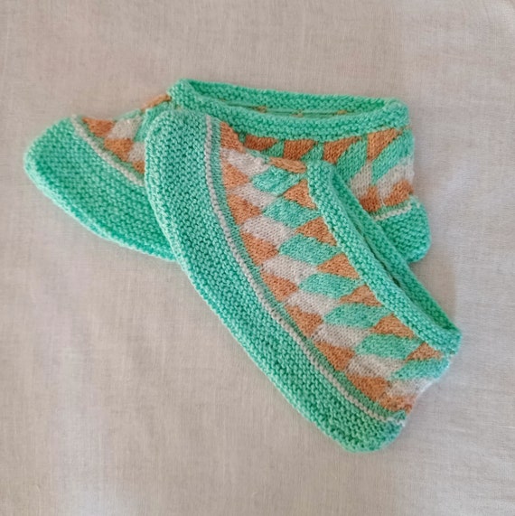 knitted booties, hand knitted socks, slipper socks, unique house socks, hand knitted wool socks, warm winter socks, winter bed booties