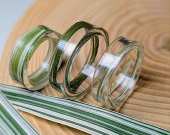 Dainty Botanical Grass Ring: Nature-Inspired Pressed Plant Resin Jewelry