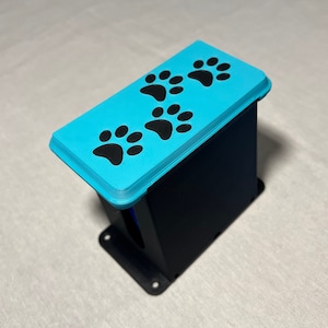 DoggyDoo Bag Dispenser for Pop's Barn EVOLUTION Phone & Wallet Holders