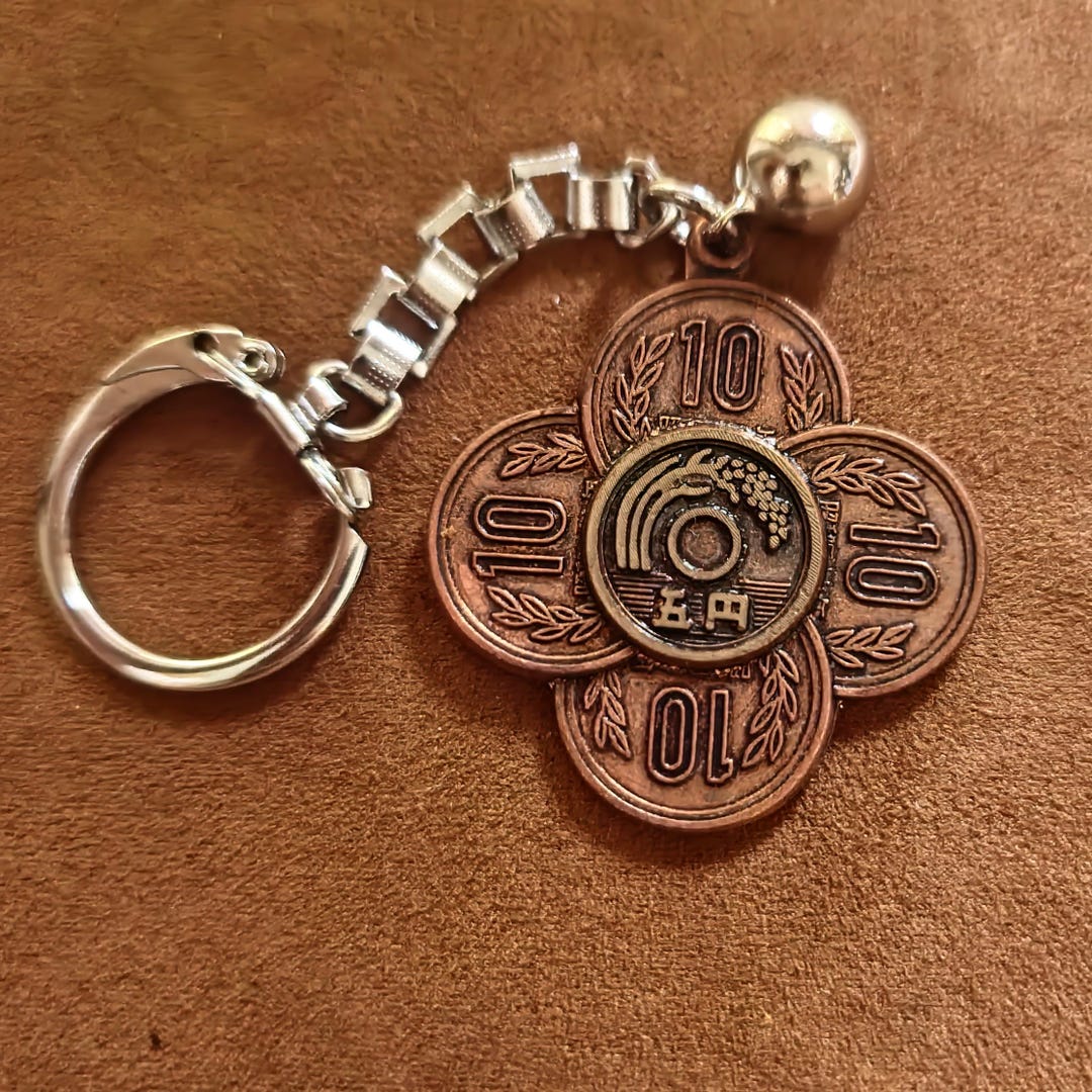 JAPANESE KEYRING FARAWAY FLORALS main image 0
