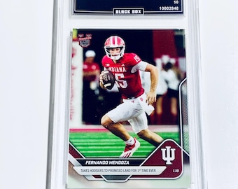 Fernando Mendoza Limitierte Auflage 1 Von 30616 2025 Bowman U Now #67 “Takes Hoosiers To Promized Land For 1st Time Ever” Rookie Karte Benotet 10