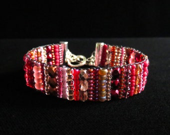 Red and copper Czech glass bead loomed bracelet. Handmade Czech and seed bead bracelet. Red pink copper hand beaded bracelet. Free shipping.