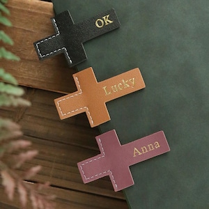 Anpassat namngivet läderbokmärke, korsformat bokmärke, present till bokälskare, present till läsare