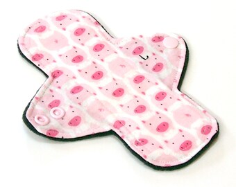 Toalla menstrual de tela reutilizable - 7 pulgadas - Flujo LIGERO - Protector de tela reutilizable - Núcleo de bambú - Windpro - Parte superior de franela de algodón ORGÁNICO - Pigs