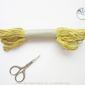 Originele New Old Stock Antiek Borduurgaren Touw Reus Tannish-Green Bundel van 10 strengen