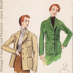 Può includere: Un modello di cucito vintage Vogue per una giacca. Il modello è per la taglia 14, 32 di seno. Il modello mostra due stili diversi di giacche, una a quadri verdi e una beige. Il modello include anche una vista posteriore della giacca.