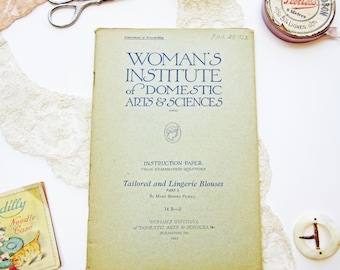 14 Blusas AB a medida y de lencería Partes 1 y 2 Conjunto de libros de costura originales Vintage Woman's Institute Década de 1920