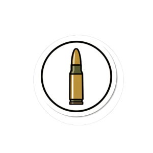 Peut inclure: Un autocollant circulaire présentant une illustration graphique d'une seule cartouche de fusil. La balle a une pointe beige, un col vert olive foncé et une douille beige, le tout centré dans un épais contour noir sur fond blanc.