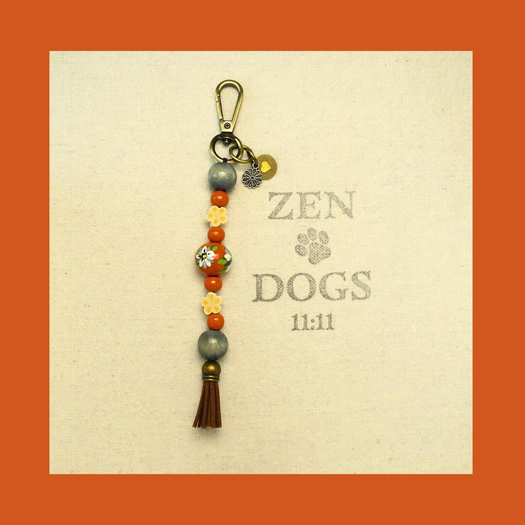 Dangle Chain Keychain Daisy Beaded Dangle Charm Keychain: Zen Pet Leash, Purse or Bag Clip ...