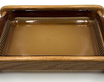 VTG Anchor Hocking Baking Dish Amber in Wood Cradle Serving Rack 3qt 9" x 14"