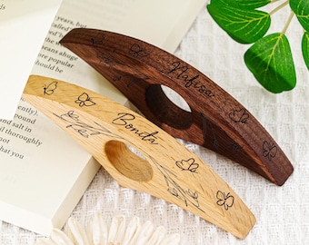 Personalized Wooden Page Thumb Holder, Custom Name Page Holder, Wooden Page Spreader, Book Lover Gifts, Anniversary Birthday Gift for Her