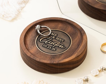 Personalized Round Wood Ring Dish, Gift for Her, Engagement Ring Holder, Wedding Ring Dish, Wedding Gift, Newlywed Gifts, Anniversary Gifts