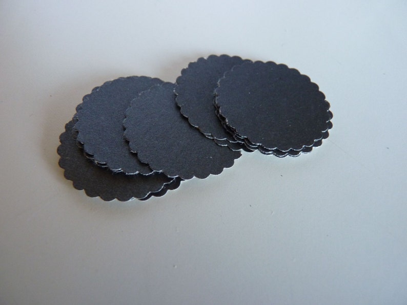 Circle sticker envelope seals charcoal with scalloped edges image 3