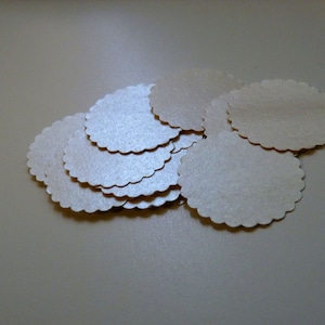 Sellos de sobre de pegatina circular - oro brillante perlado con bordes festoneados - edición limitada