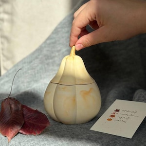 Bougie parfumée en béton citrouille confortable. 6 magnifiques parfums et carte postale d'automne en cadeau pour chaque commande, offrez une ambiance automnale à vos amis !