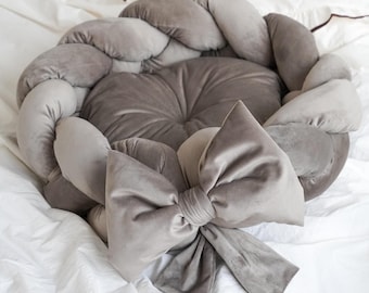 Cat Bed with Bow, Cozy Dog Bed for Small Medium Dogs, Anti Scratch Velour Pet Bed, Plush Pet Pillow, Gift for Pet Owner