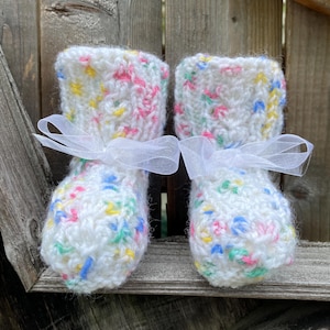 Newborn to 3 Month Lacy Booties