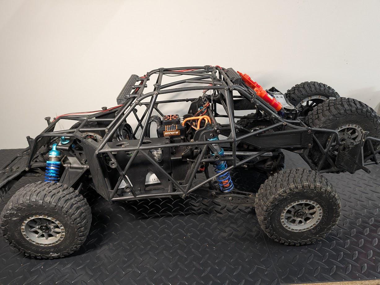Losi Super Baja Rey - Rear Roll Cage Support