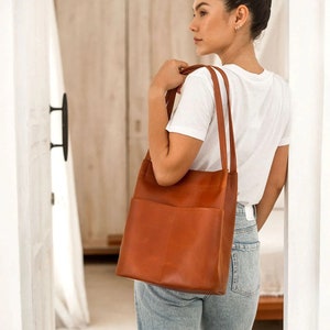 Classic Leather Tote Bag for Women, Everyday use Tote Bag, Leather Tote Bag with Zipper Pockets, Women Shoulder Bag,Gift for Her,Easter Gift