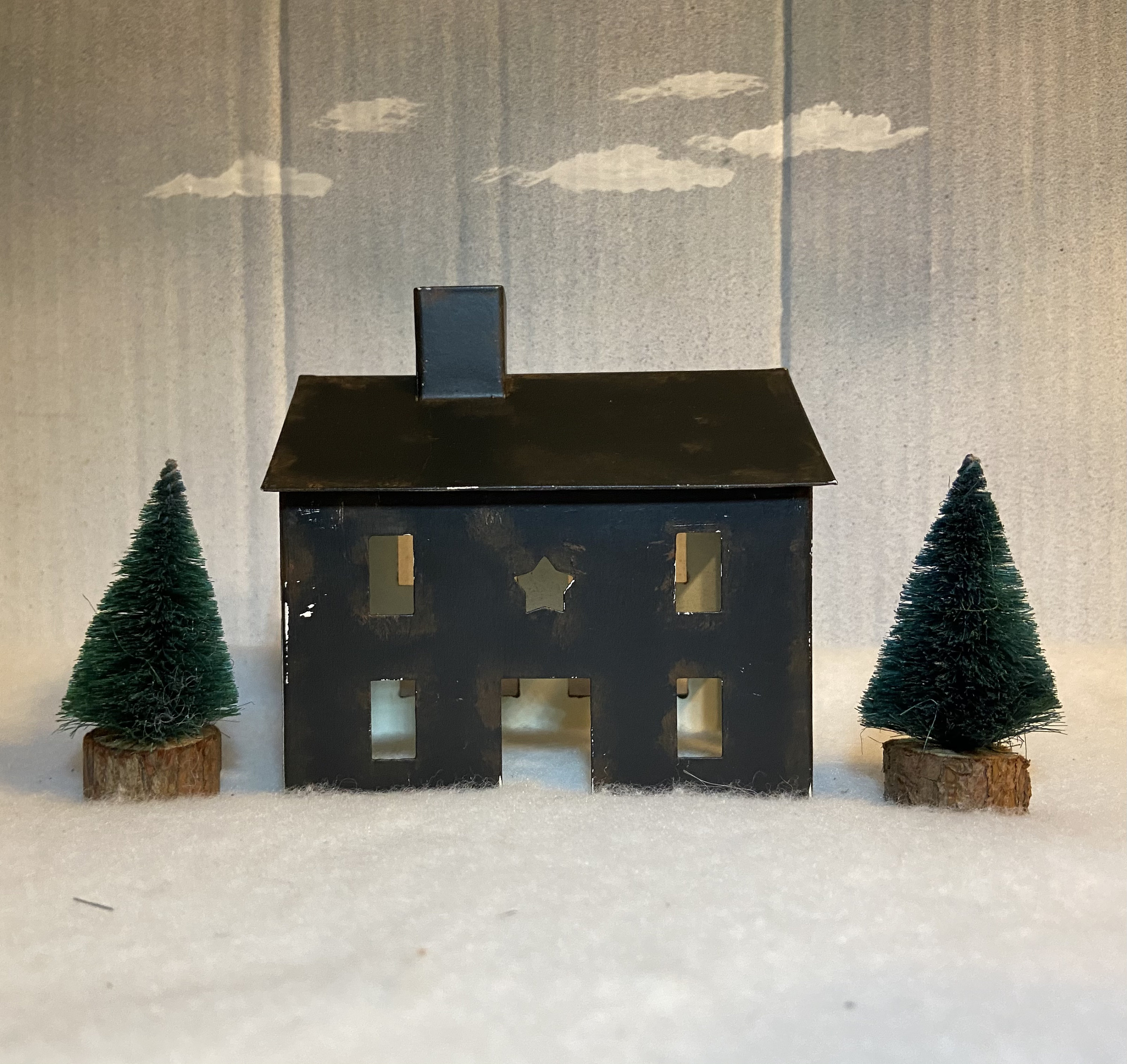 Rustic Tin House and Bottle Brush Trees Set Rustic Tin House and Bottle Brush Trees Set