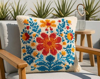 Latch Hook Pillow Making Kit - Vintage Blossom - Creative Crafting Set