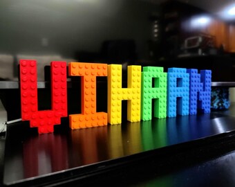 Lettres en brique personnalisées de taille moyenne | Décoration d'étagère | Cadeau de Noël | Nom de bureau | Plaque de chambre d'enfant | Couleurs personnalisables
