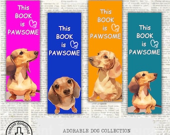 Peut inclure: Ensemble de quatre marque-pages avec un chien teckel. Chaque marque-page présente un fond de couleur différente : rose, bleu, orange et turquoise. Le texte sur chaque marque-page indique « This Book is Pawsome » avec un cœur et une empreinte de patte. Chaque marque-page mesure 5,1 cm sur 15,2 cm.