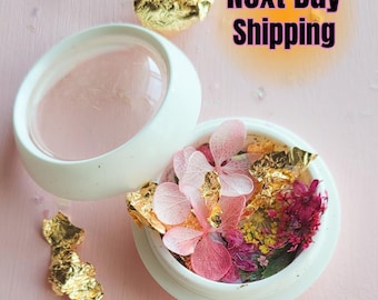 Mini Petite Dried Petals for Nail Manicure Crafts with Gold Flake | Real Flowers for Crafts | Gel Polish Art | DIY Nail Gel Design Supplies