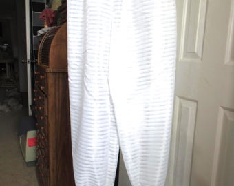 Pantalones de gasa blanca: