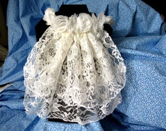 Lace  jabot  neckpiece, 1776  Edwardian