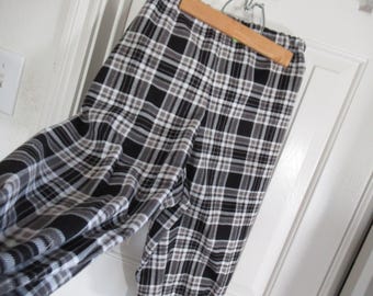 Gray and black plaid  knickers for Newsies, 1776   colonial, Dickens festivals  Adult small