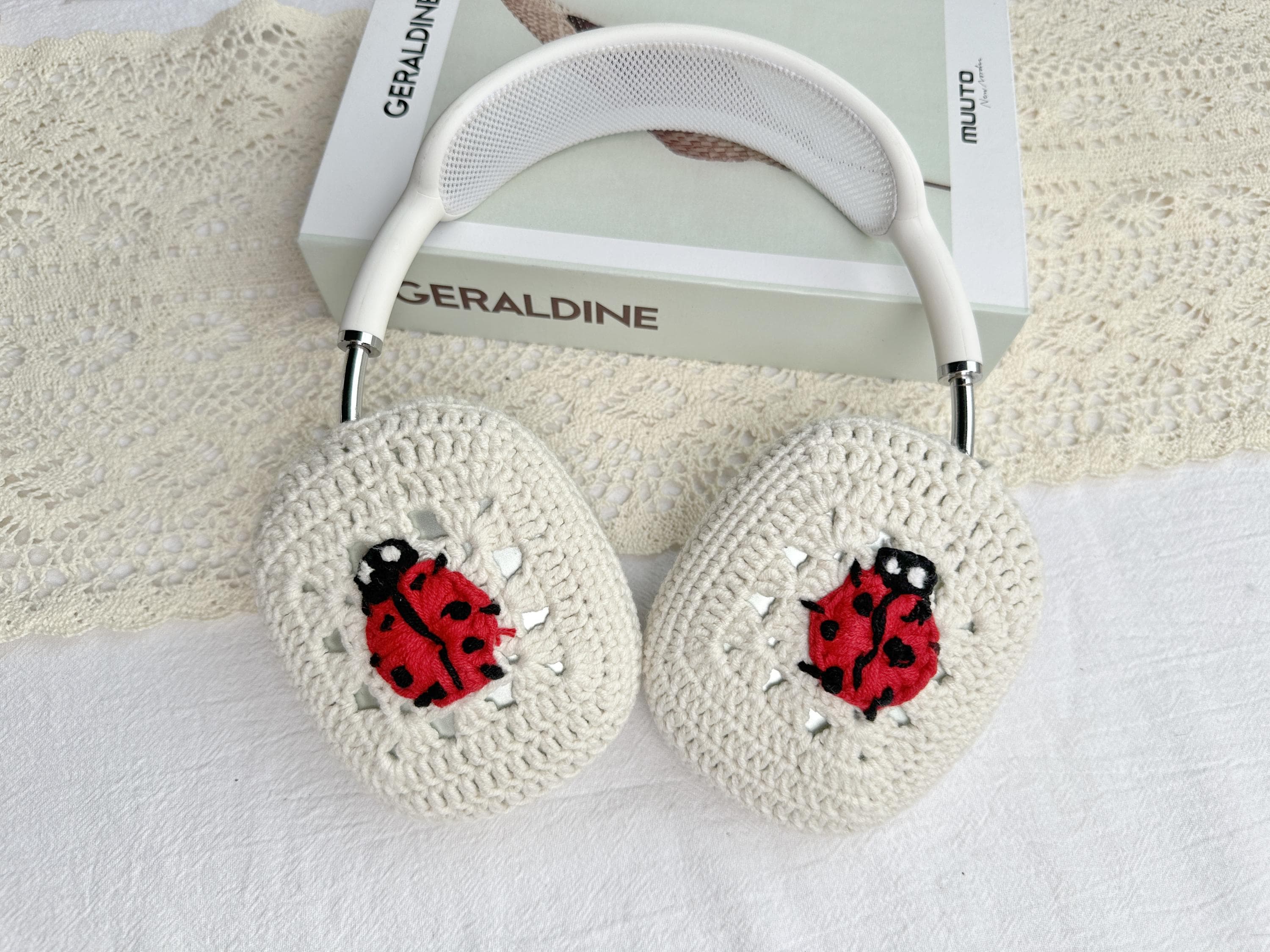 ★　AirPods4 超美品 il_fullxfull.6223618122_m579.jpg