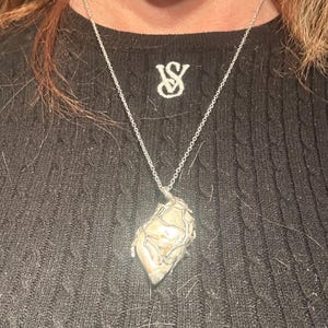 White Agate Wired Gemstone Necklace – Handmade Elegant Jewelry for Everyday Wear and Special Occasions