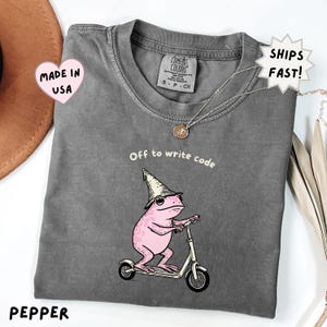 Funny Coder Shirt, Frog Wizard Writing Code Tee, Computer Science Major Gift, Software Engineer Humor, Sarcastic Programmer T-Shirt