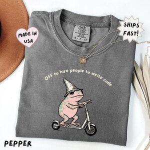 Funny HR Coder Shirt, Frog Wizard Writing Code Tee, Computer Science Major Gift, Software Engineer Humor, Sarcastic Programmer T-Shirt
