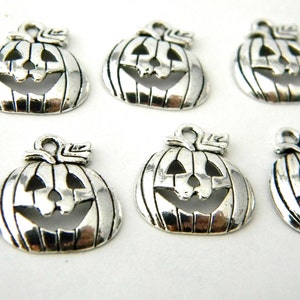 Pumpkin Charms Set of 10 Silver Tone 18x16mm Halloween Charms