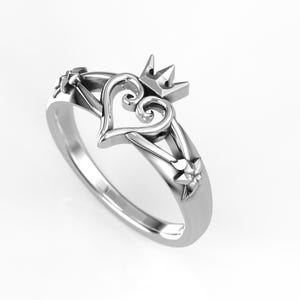 Kingdom Hearts Ring in silver or gold - Heart Shaped Whimsical Geek Ring