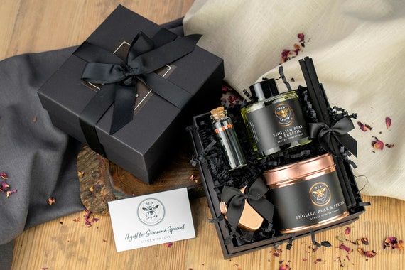 Deluxe Candle Gift Box. Jo Malone Scent Inspired, Candle & Reed Diffuser. Excellent Selection For Any Occassion.